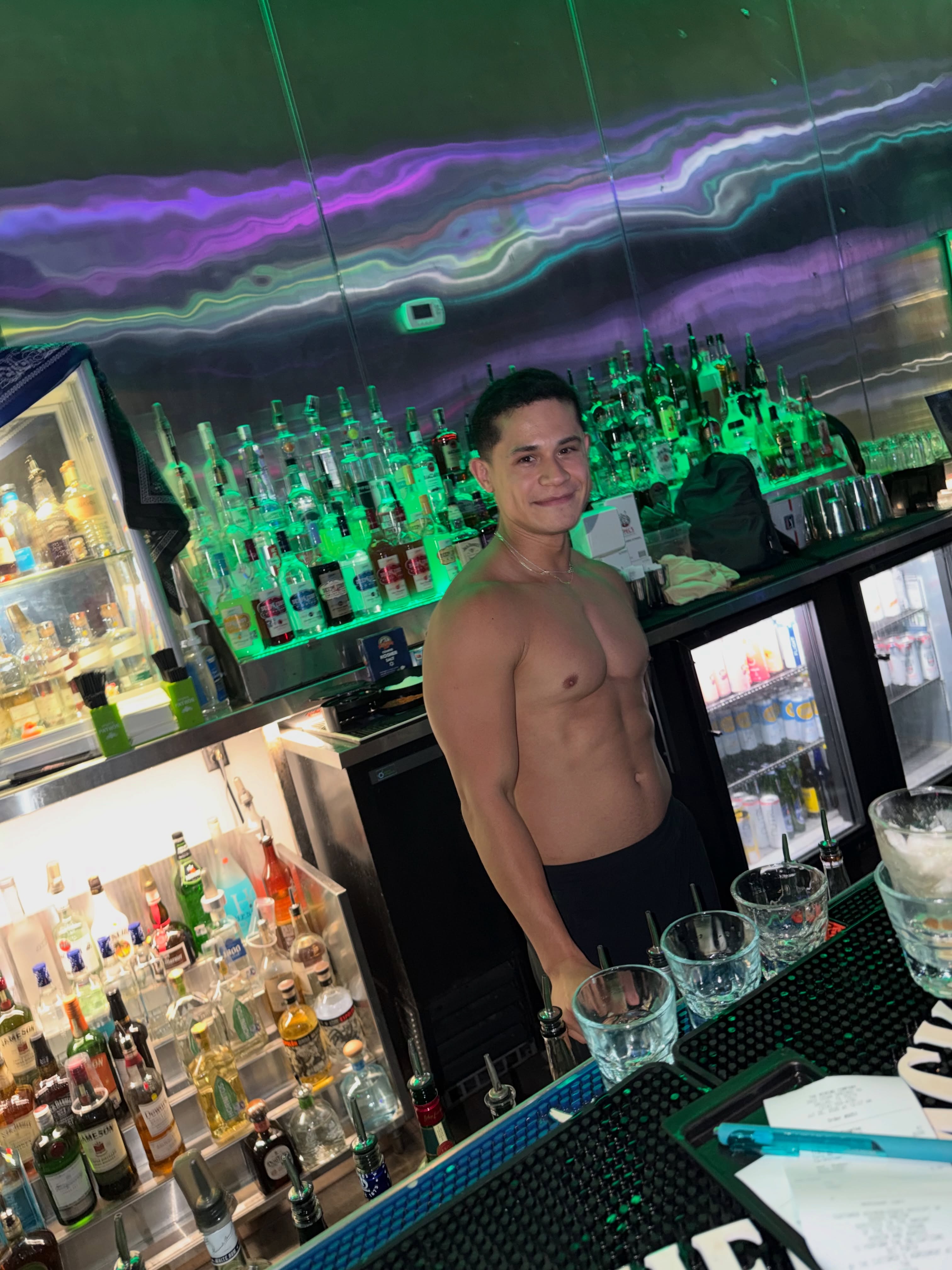 The boys are waiting for you to order your favorite drink 😍