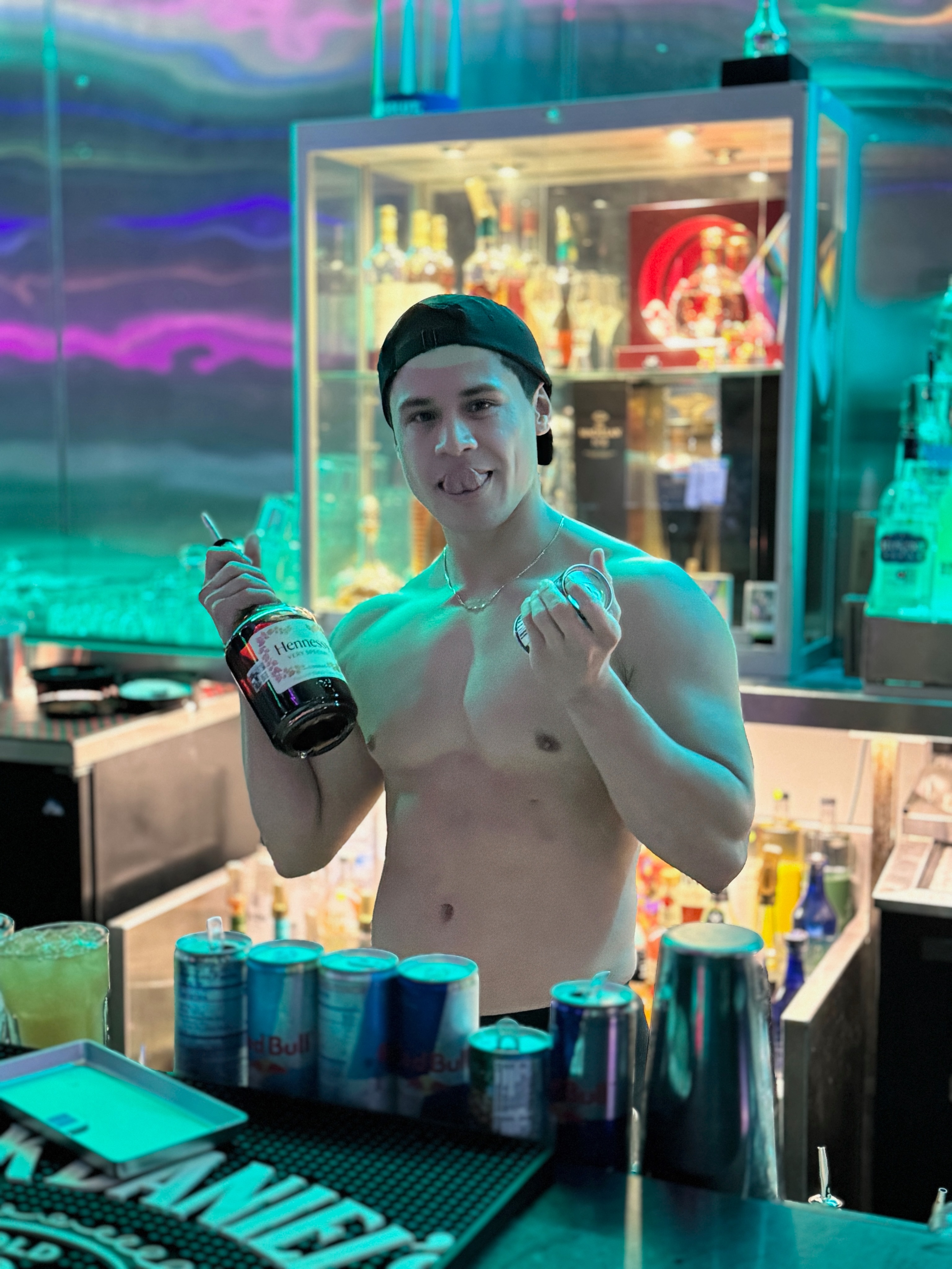 It’s Pride in Dallas weekend! 🌈 The boys are here and ready to serve you your favorite drink! Come see us and let’s celebrate Pride together! ♥️